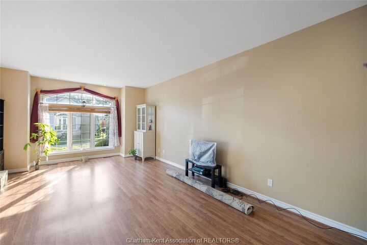 Photo de la propriété: 15 Oakgrove Lane ON N7L 5R9