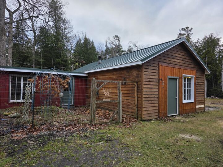 Property Photo:  887 Gobles Drive  MI 49775 