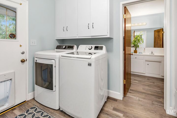 Property Photo:  3708 Harmony Drive  CA 93306 