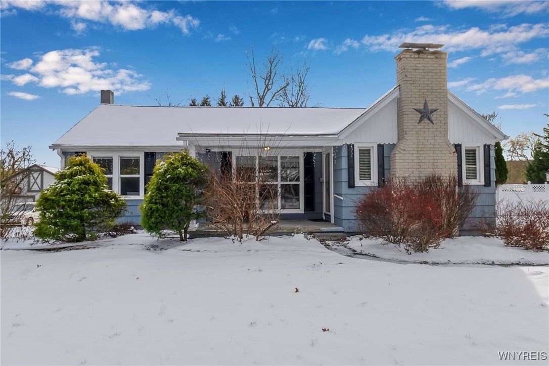 Property Photo: 89 Ellicott Road NY 14170