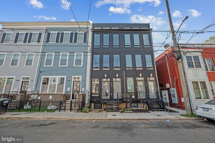 Property Photo: 1923 Capitol Avenue NE 2 DC 20002