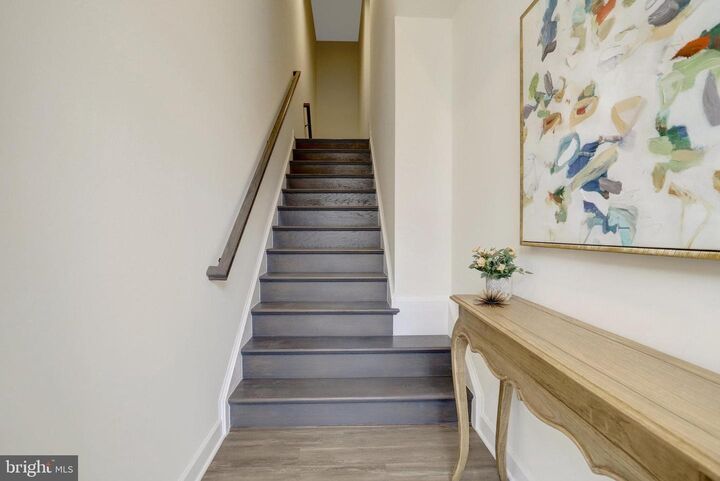 Property Photo: 2535 James David Way VA 22306