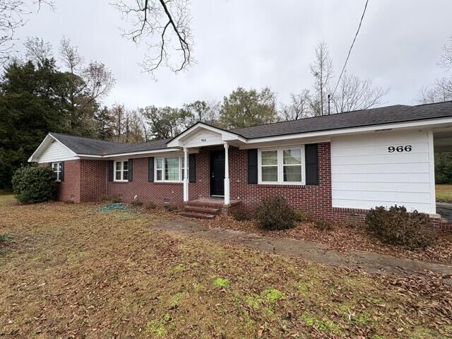 Property Photo:  966 W Main Street  SC 29448 