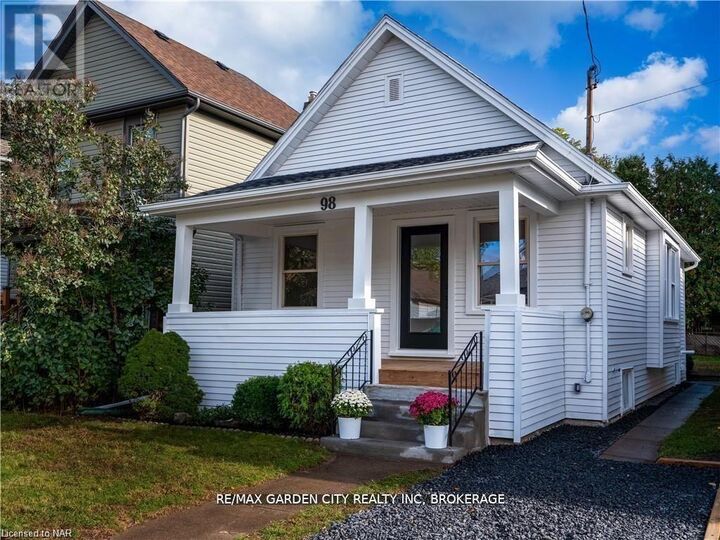 Property Photo: 98 Pleasant Avenue ON L2R 1Y1