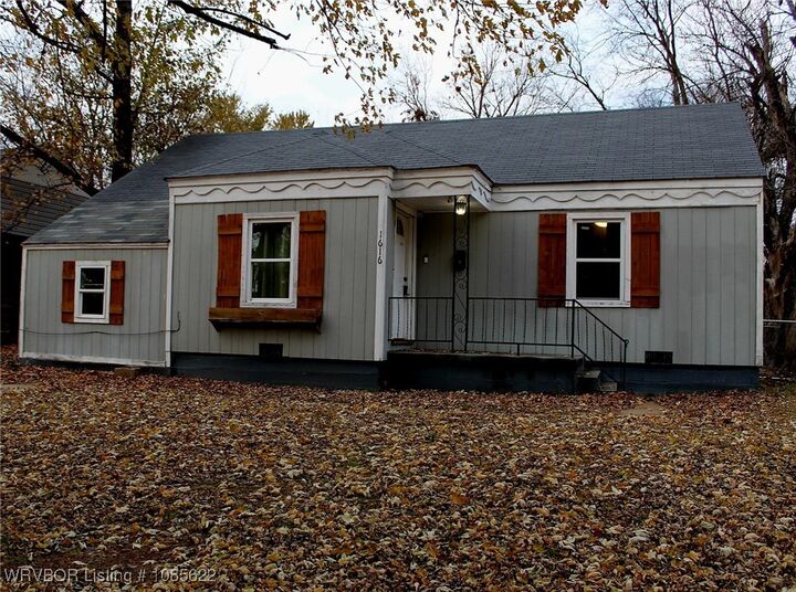 Property Photo: 1616 Houston Street OK 74403