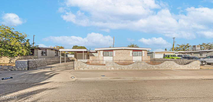 5433 Vancouver Street  El Paso TX 79924 photo