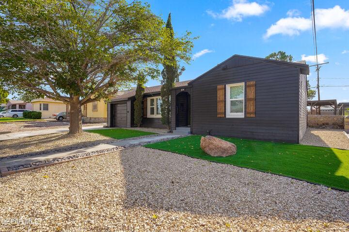 Property Photo: 614 Loretto Road TX 79903