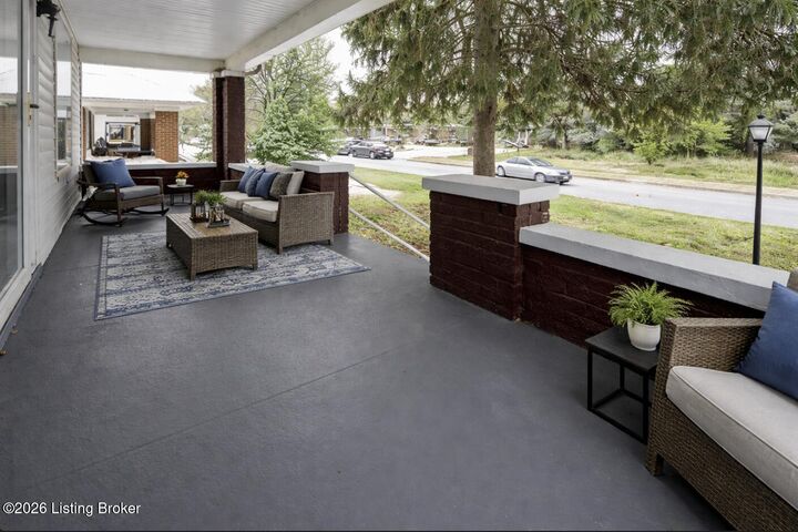 Property Photo:  217 S Shawnee Terrace  KY 40212 