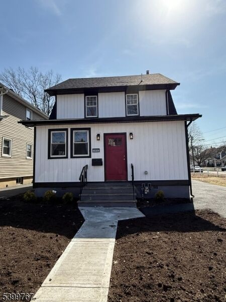 Property Photo: 302 E Lincoln Ave NJ 07204