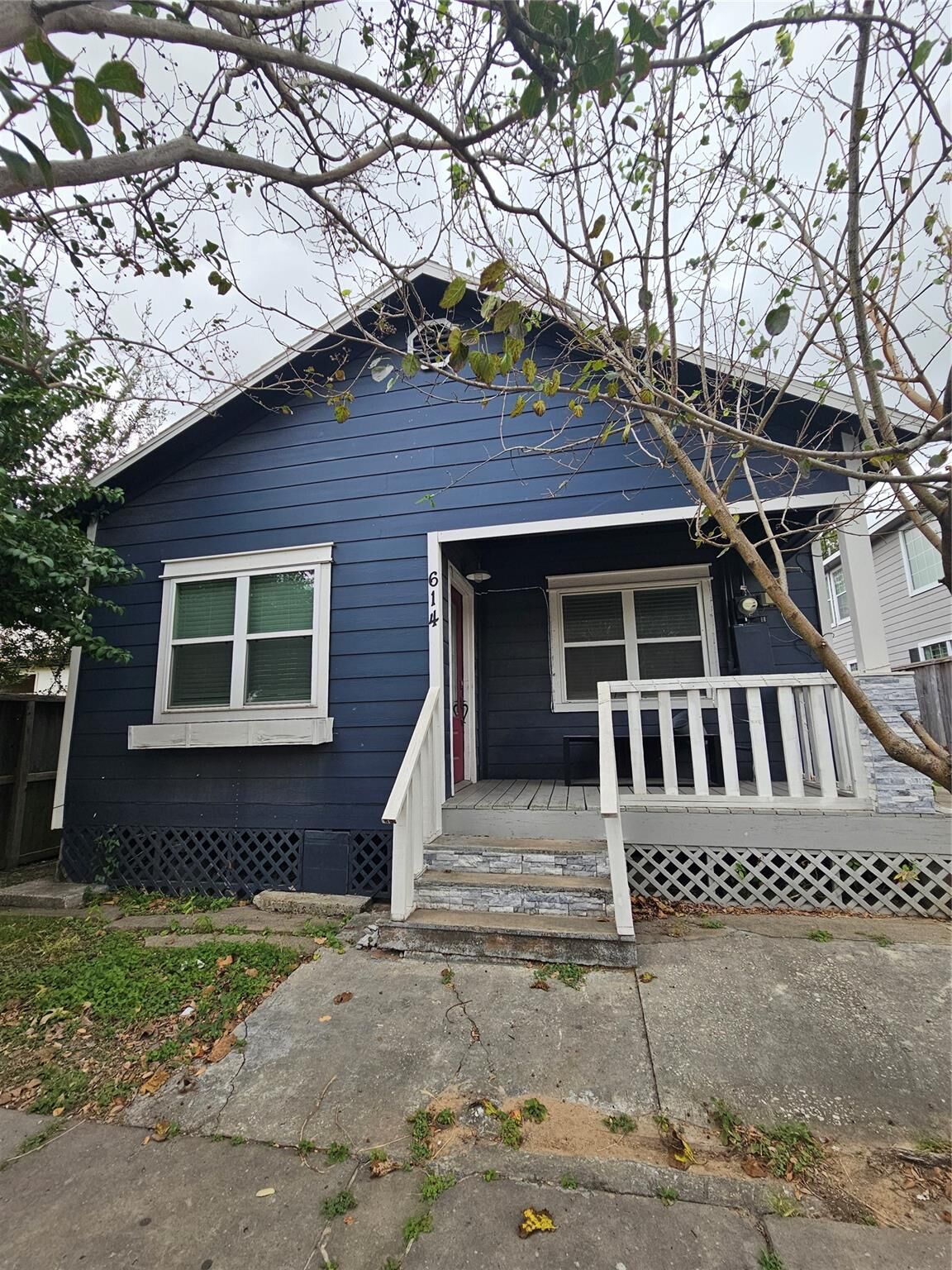 Property Photo: 614 N York Street TX 77003