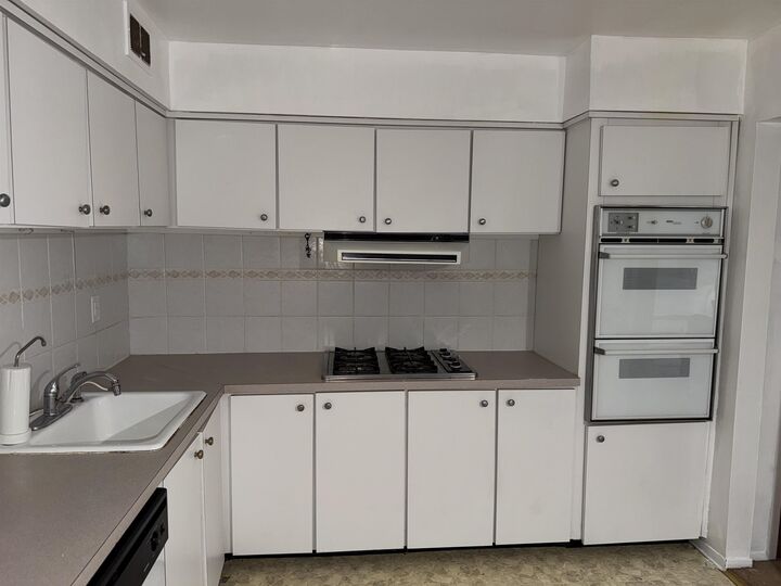 Property Photo:  24 Sunset Ave 1  NJ 07002 