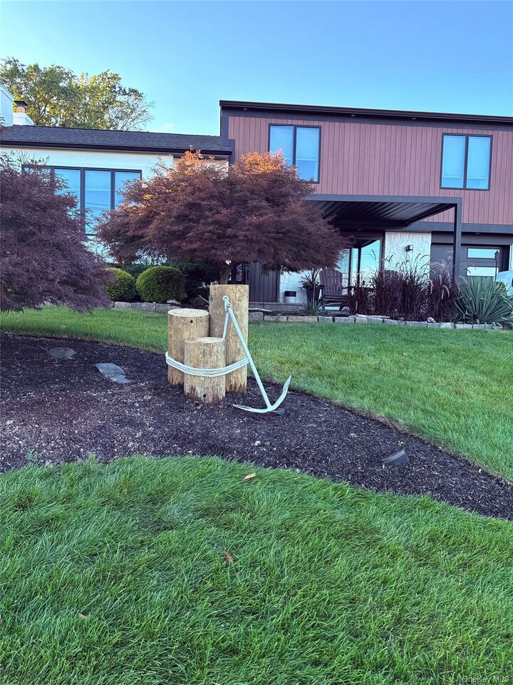 Property Photo:  76 Kensington Oval  NY 10805 