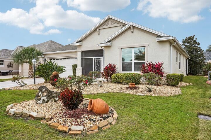 Property Photo:  1159 Isle Of Palms Path  FL 32162 