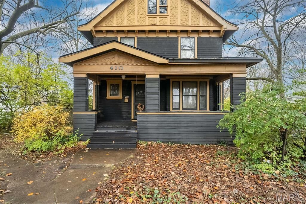 Property Photo:  410 W Argonne Drive  MO 63122 