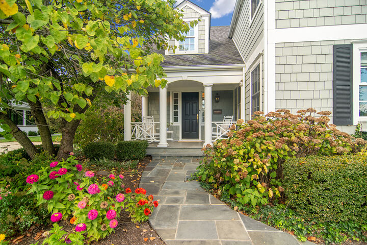 Property Photo: 240 Elm Road IL 60010