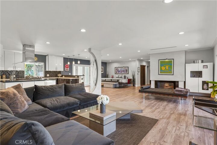 Property Photo:  9841 Donna Avenue  CA 91324 