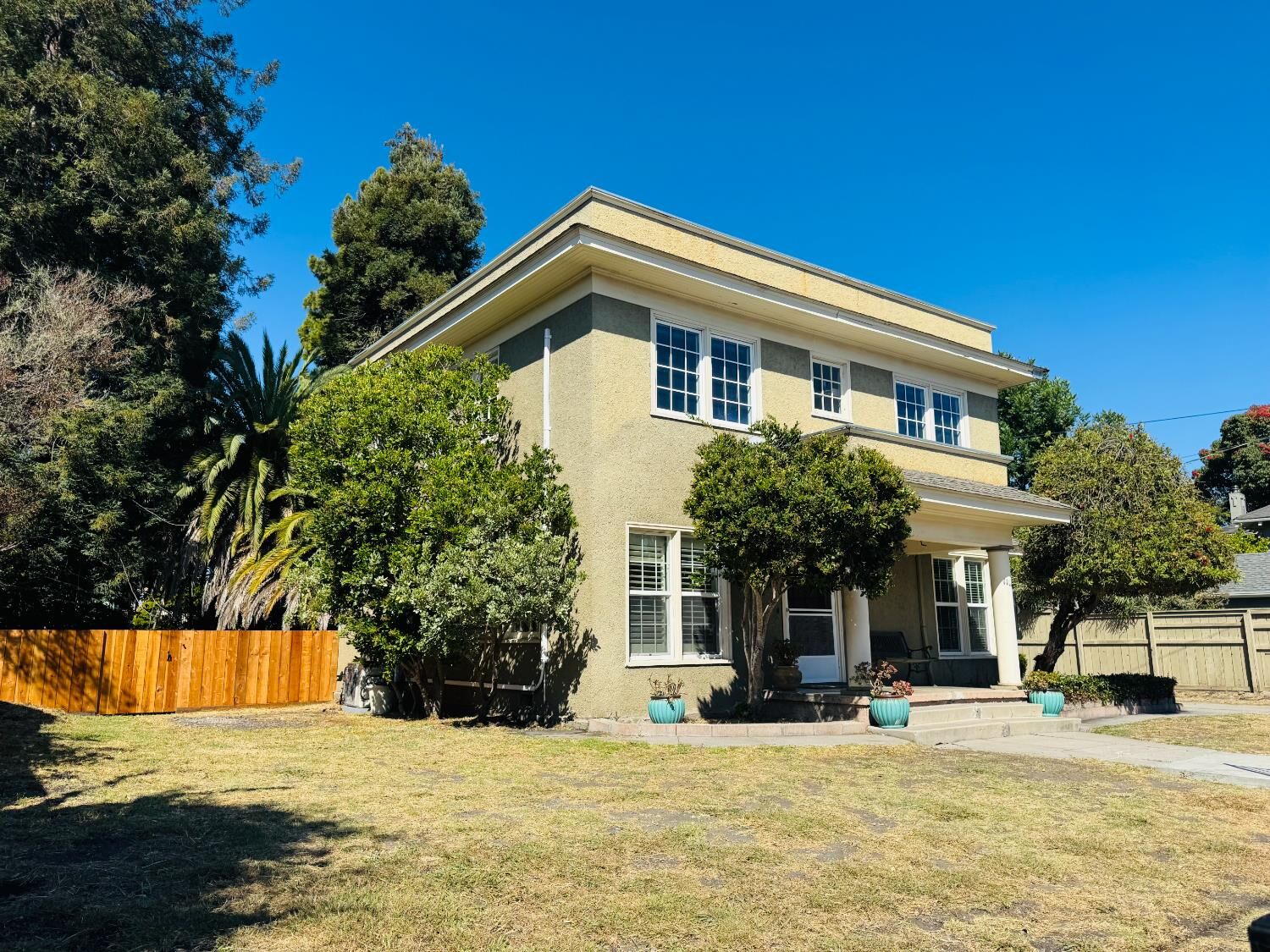 Property Photo:  1114 Laurel Street  CA 95060 