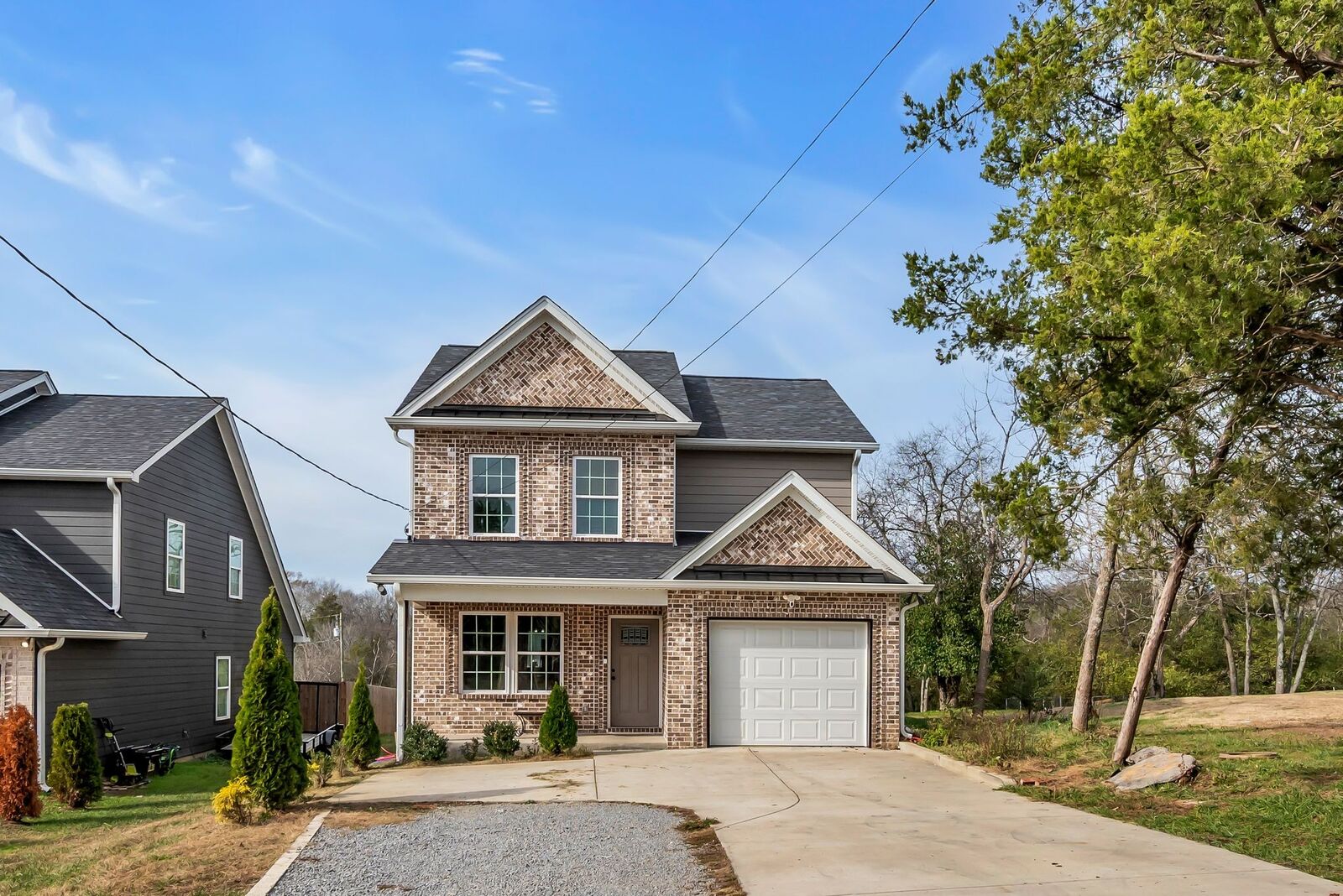 Property Photo: 412 Larkin Springs Rd TN 37115