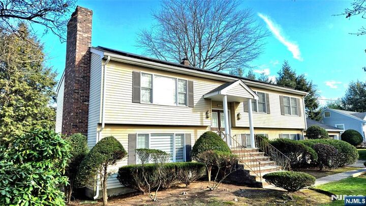 101 Glen Avenue  Paramus NJ 07652 photo