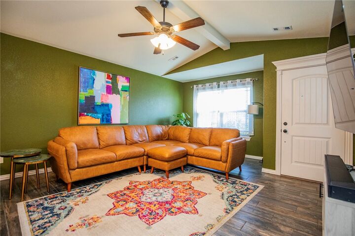 Property Photo: 1706 S K Place AR 72756