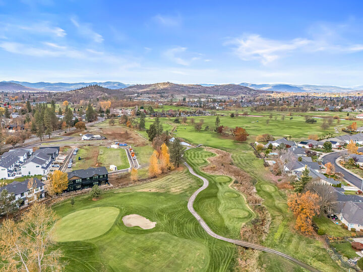 210 Bogey Lane  Eagle Point OR 97524 photo