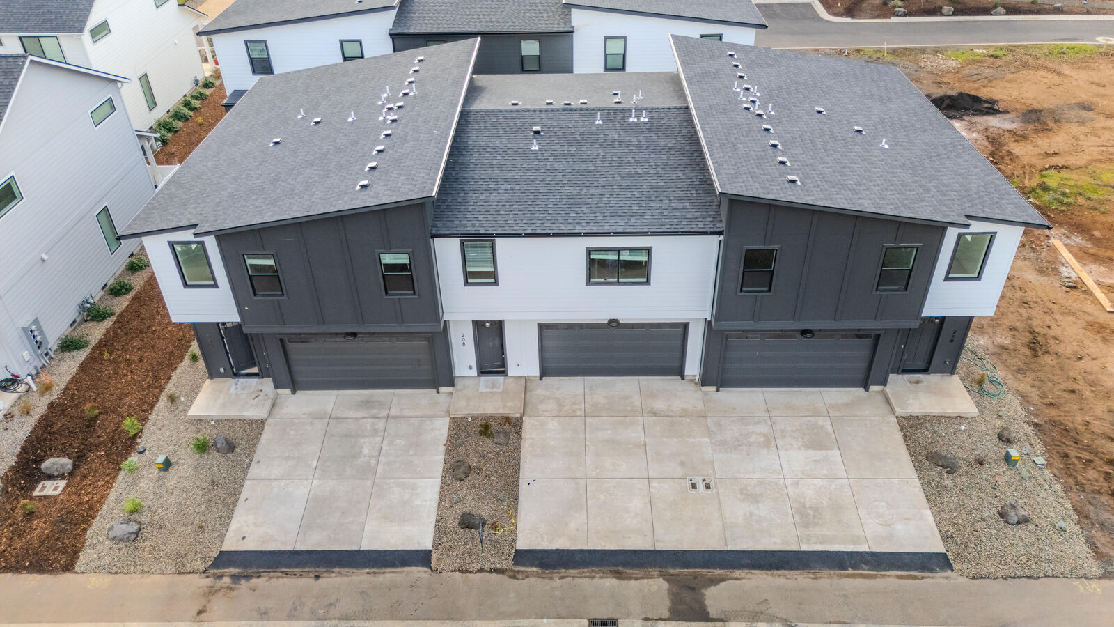 Property Photo: 210 Bogey Lane OR 97524