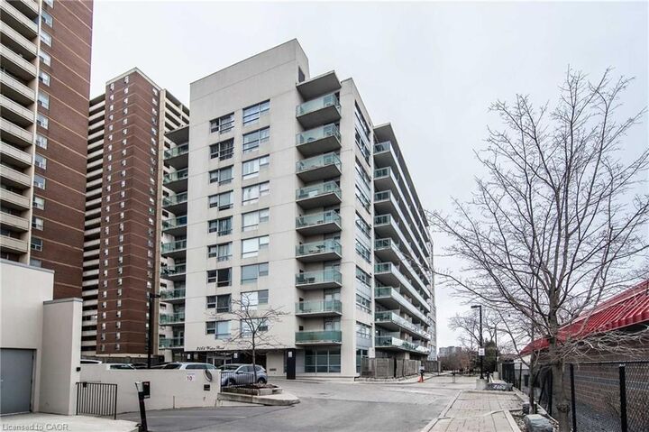 Property Photo:  2464 Weston Road 902  ON M9N 0A2 