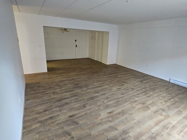 Property Photo: 125 Pleasant St 304 MA 02446