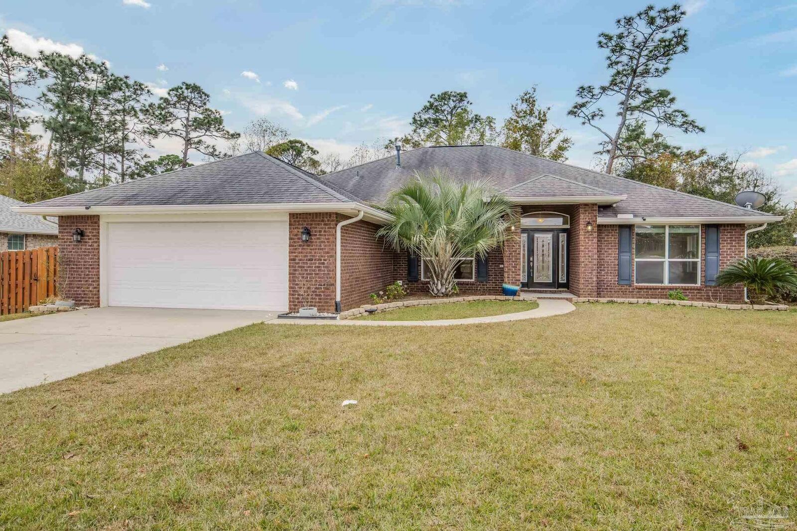 Property Photo:  155 Siskin Ln  FL 32503 