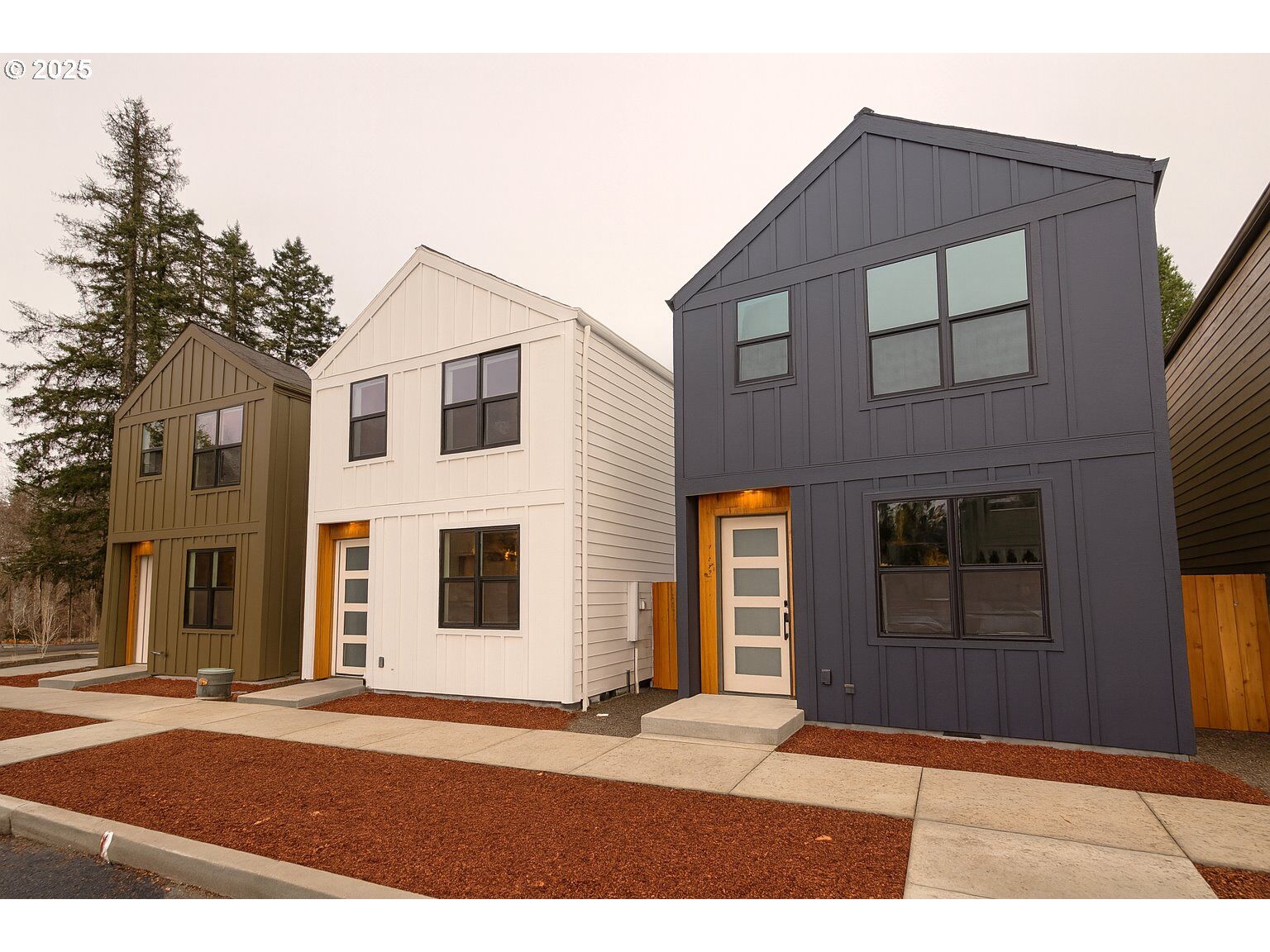 Property Photo: 7762 SW Bonita Rd OR 97224