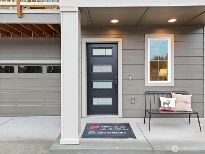 Property Photo:  18522 SE 271st Place  WA 98042 