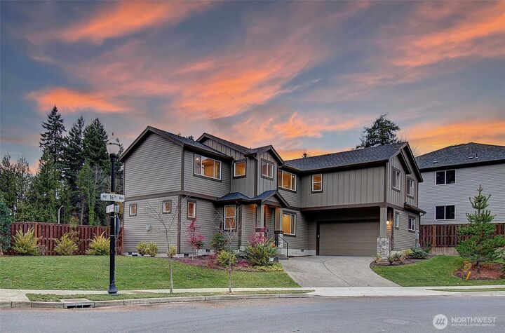 Property Photo:  6806 NE 16th Avenue  WA 98665 