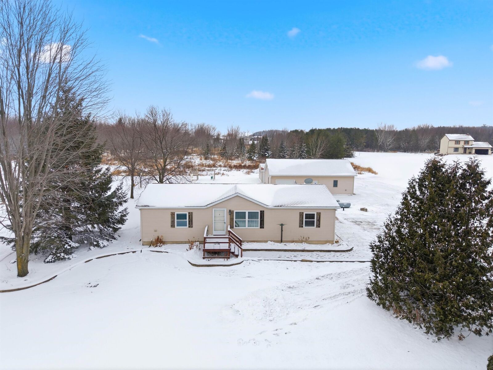 Property Photo: W5244 Cty Rd S WI 54106-8173