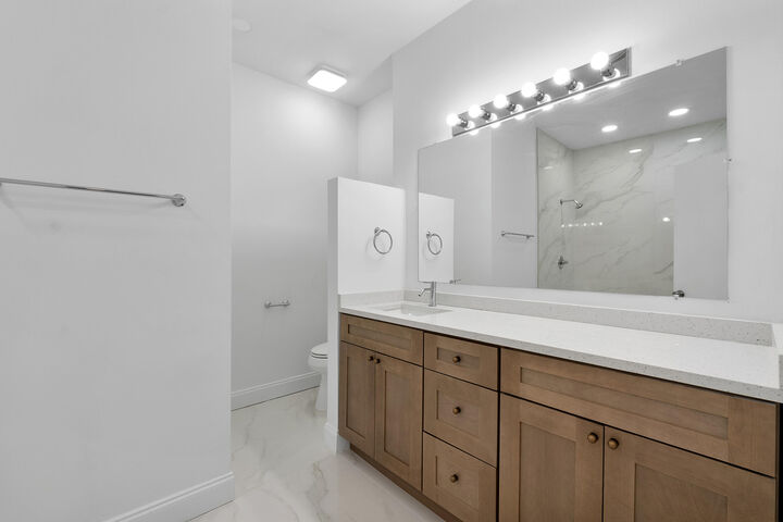 Property Photo: 1410 SW 85th Avenue FL 33025