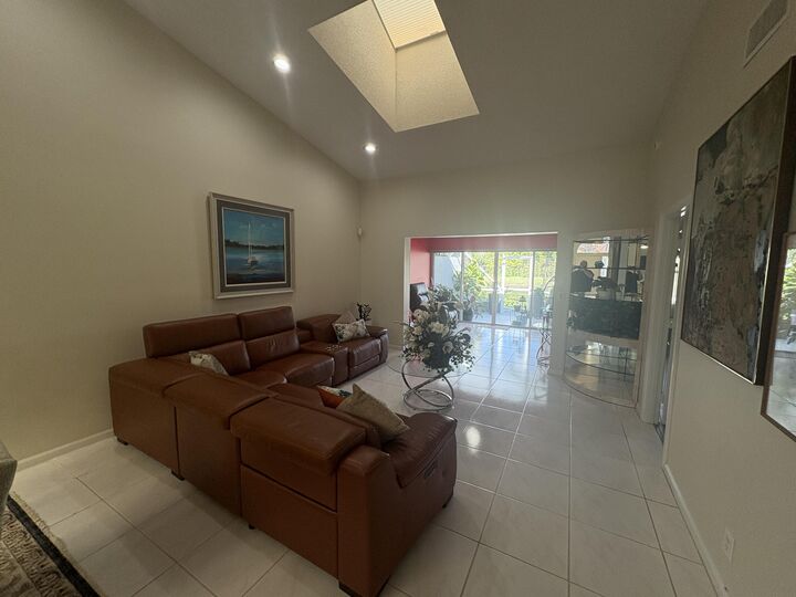 Property Photo:  7275 Summer Tree Drive  FL 33437 