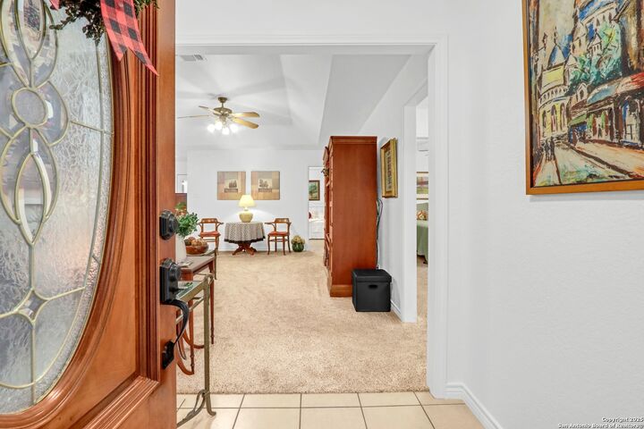 Property Photo:  124 Gardenridge  TX 78155 