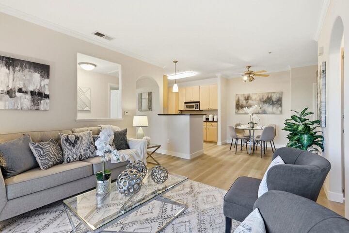 Property Photo:  801 South Winchester Boulevard 4116  CA 95128 