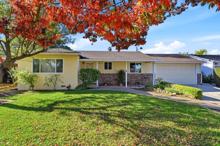4975 Bel Escou Drive  San Jose CA 95124 photo