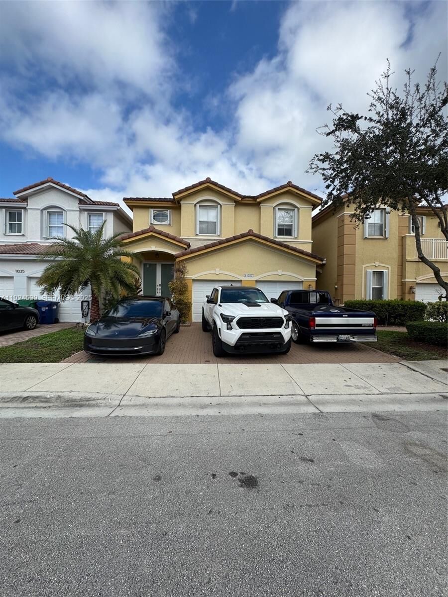 Property Photo:  11027 NW 87th Ln  FL 33178 