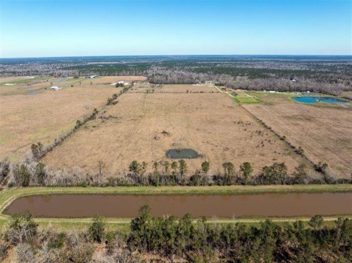 Property Photo: W Houston River Road W LA 70663