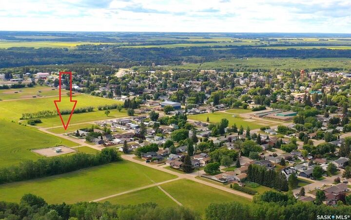 Property Photo:  1221 3rd Street W  SK S0E 1E0 