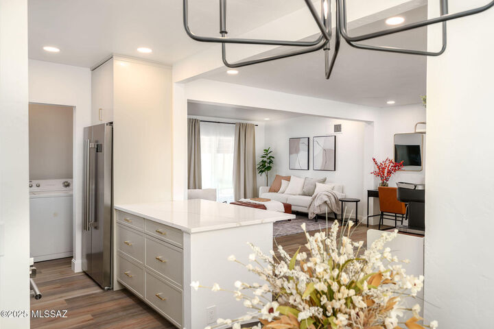 Property Photo: 2913 E Lester Street AZ 85716