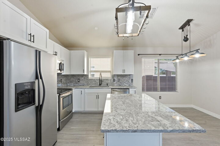 8373 S Egyptian Drive  Tucson AZ 85747 photo