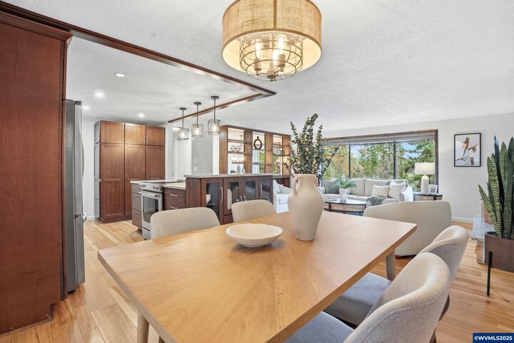 Property Photo:  4390 Inwood Ln  OR 97405 