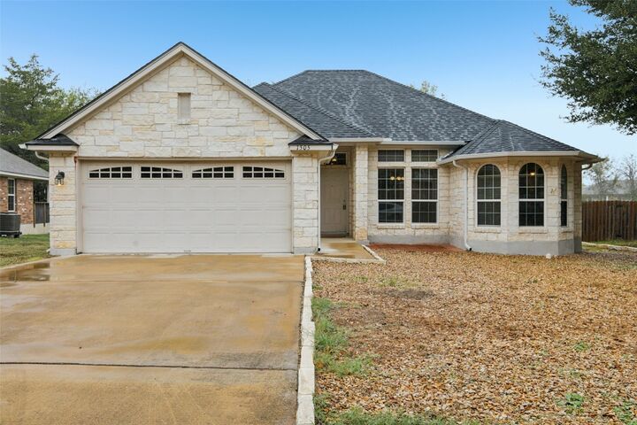 1505 Century Oaks Drive  Lockhart TX 78644 photo