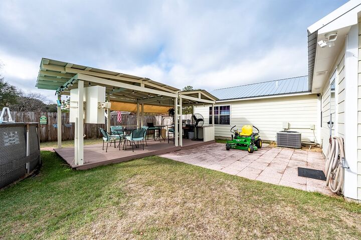 Property Photo:  139 Seminole Ave  GA 31763 