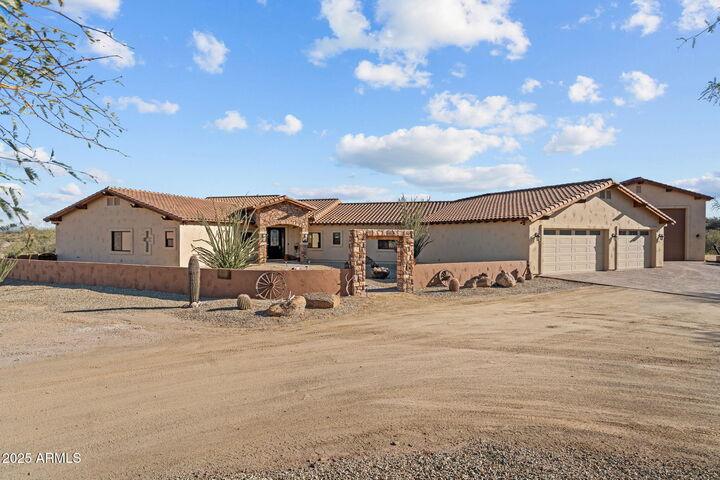 Property Photo: 1065 Buckboard Trail AZ 85390