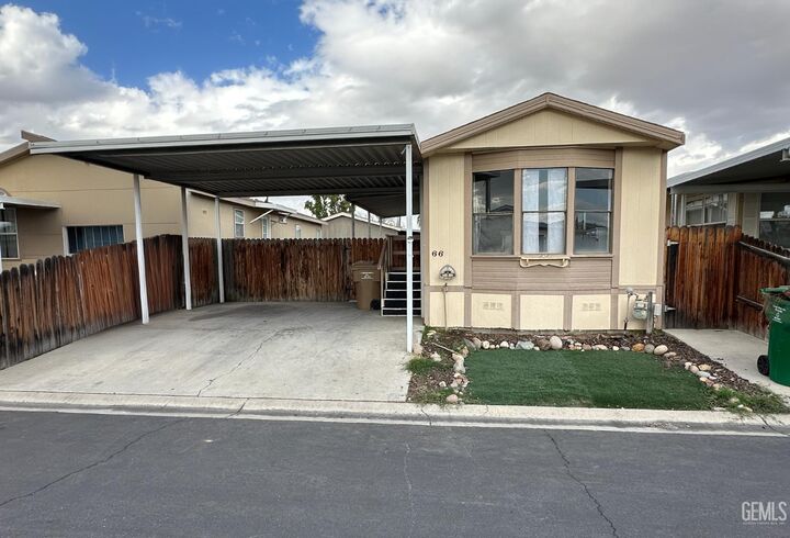 14035 Rosedale Highway 66  Bakersfield CA 93314 photo