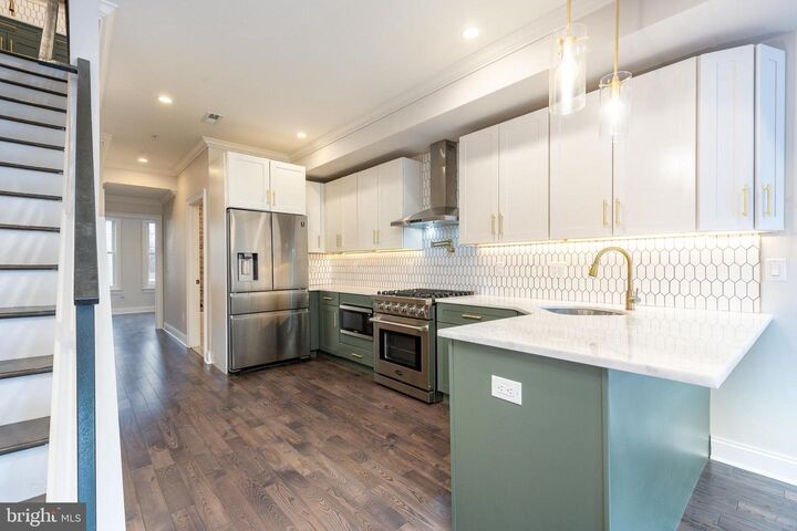 Property Photo:  1919 Brown Street 2  PA 19130 