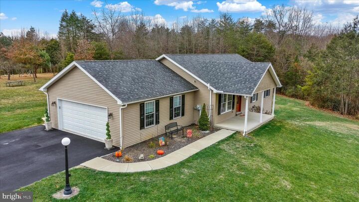 Property Photo:  263 Mahanoy Valley Road  PA 17020 